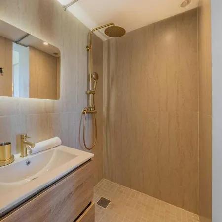 Διαμέρισμα Charming - 2bdr-6p - Tropez-port *